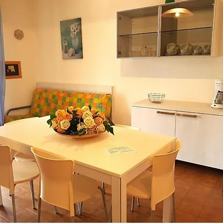 Apartment In 35340